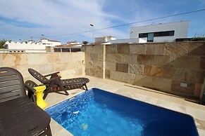 Villa in Empuriabrava With Private Pool