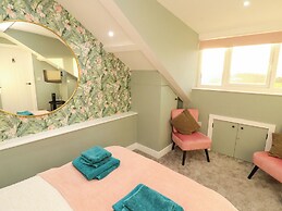10 Keekle Terrace