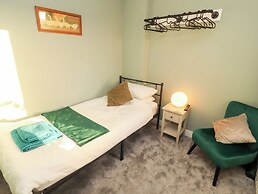 10 Keekle Terrace