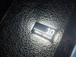 10 Keekle Terrace