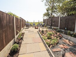 10 Keekle Terrace