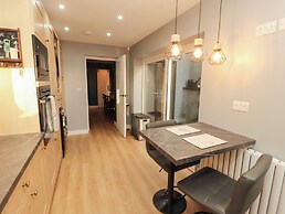 10 Keekle Terrace