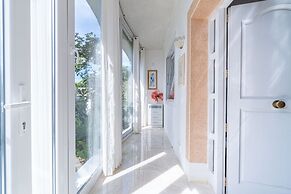 Sunlit Villa Near Sandy Beach