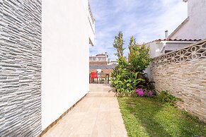 Sunlit Villa Near Sandy Beach