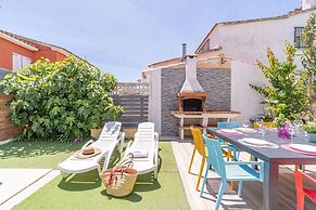 Sunlit Villa Near Sandy Beach