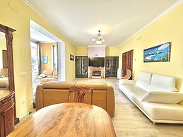 Sunlit Villa Near Sandy Beach