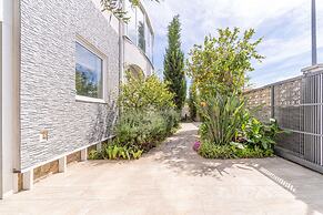 Sunlit Villa Near Sandy Beach