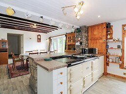 Marshill Farm House