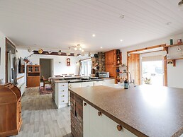 Marshill Farm House
