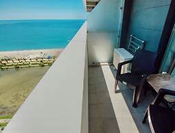 Alliance Palace Aparthotel
