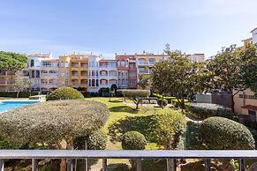Apartment in Empuriabrava Near Sandy Beach