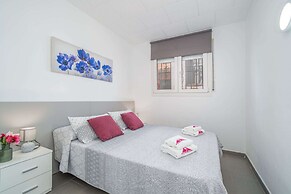 Apartment in Empuriabrava Near Sandy Beach