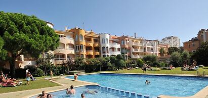 Apartment in Empuriabrava Near Sandy Beach