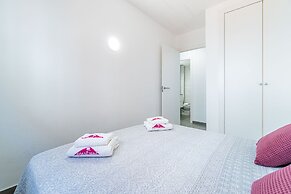 Apartment in Empuriabrava Near Sandy Beach