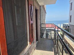 Cunda Esin