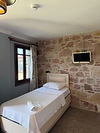 Cunda Esin