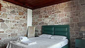Cunda Esin