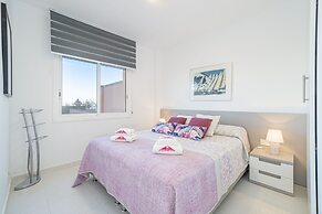 Beachfront Apartment in Empuriabrava With Pool