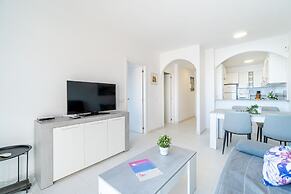 Beachfront Apartment in Empuriabrava With Pool