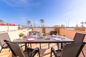 Beachfront Apartment in Empuriabrava With Pool