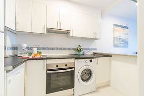 Beachfront Apartment in Empuriabrava With Pool