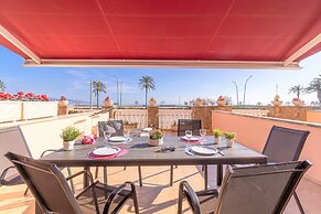 Beachfront Apartment in Empuriabrava With Pool