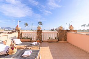 Beachfront Apartment in Empuriabrava With Pool