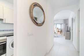 Beachfront Apartment in Empuriabrava With Pool