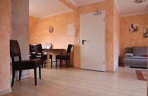 Wunderschoene Ferienwohnung an der Mueritz