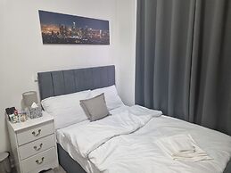 Lodge - Sleeps 10 & Free Parking