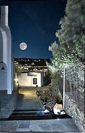 Theasis Sifnos Apatments