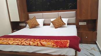 S R GUEST HOUSE