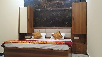 S R GUEST HOUSE