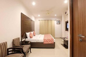 AIRPORT HOTEL PEEBLES