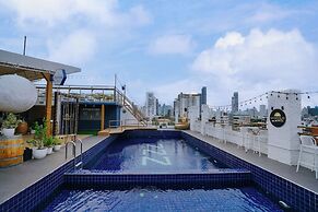 BANGKOK ORIENTAL HOTEL