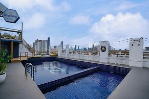 BANGKOK ORIENTAL HOTEL