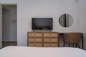 City Center Modern Boho Stay