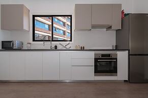 City Center Modern Boho Stay