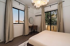 City Center Modern Boho Stay