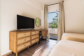 City Center Modern Boho Stay