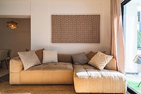 City Center Modern Boho Stay