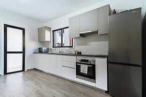 City Center Modern Boho Stay