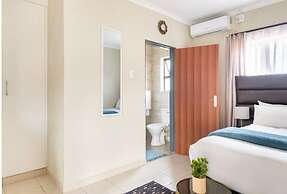 Emperor Lodge And Tours