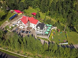 Hotel Piscul Negru