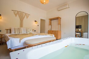 Vodina Lounge Suites