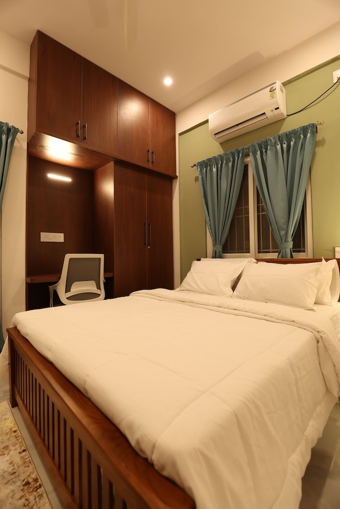 Olivette Suites