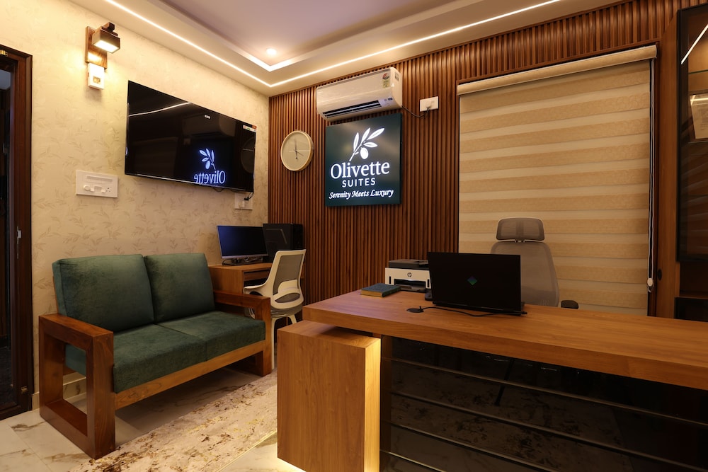 Olivette Suites