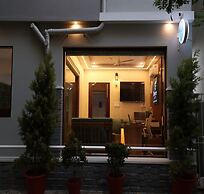 Olivette Suites