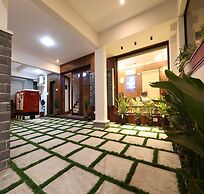 Olivette Suites
