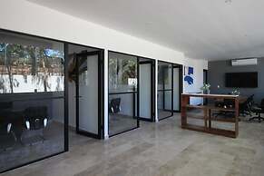 Zama Condo w Rooftop Pool Gym Coworking Cinema
